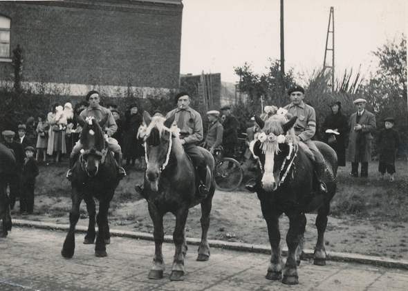 Inhuldiging pastoor De Leeuw